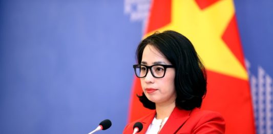 Việt Nam lấy làm tiếc trước quyết định áp thuế của Mỹ